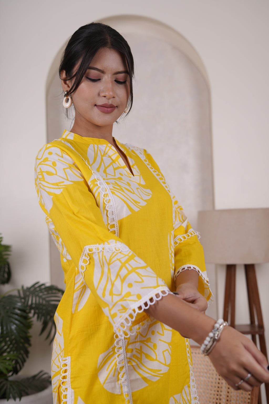 yellow Cord- set