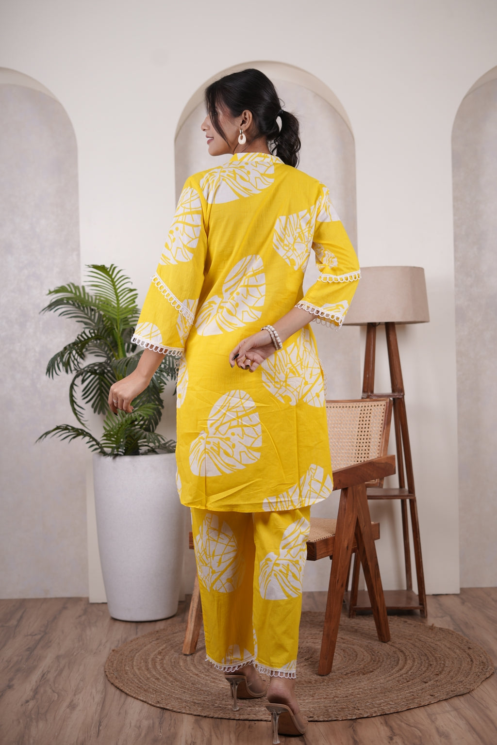 yellow Cord- set