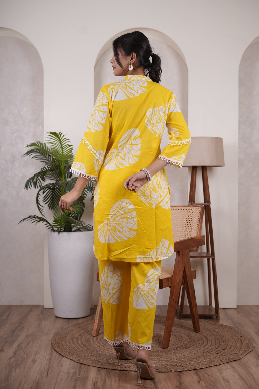 yellow Cord- set
