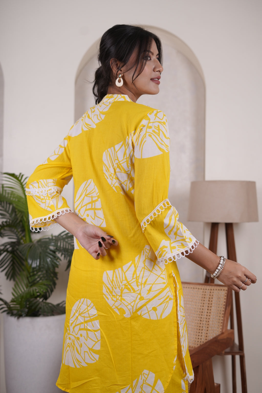yellow Cord- set