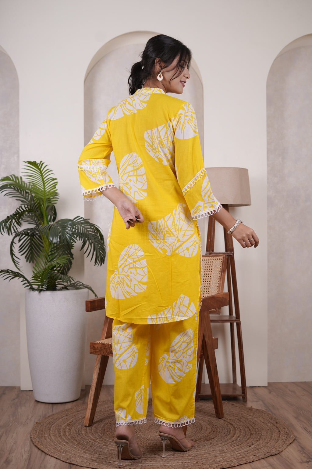 yellow Cord- set